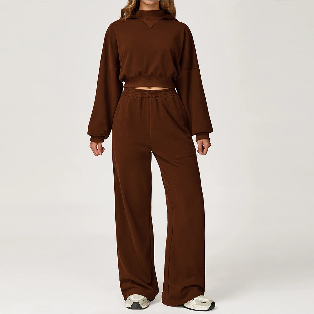 Equinoxe sweat-shirt z kapturem i spodnie dla kobiet.